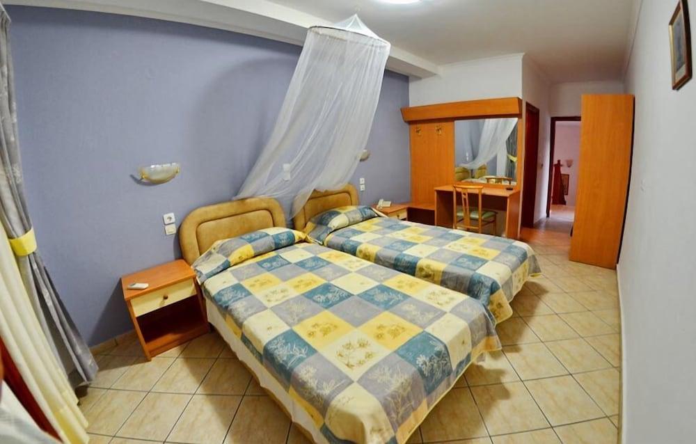 Casa Blue Hotel, Philian Hotels And Resorts Скиатос Экстерьер фото