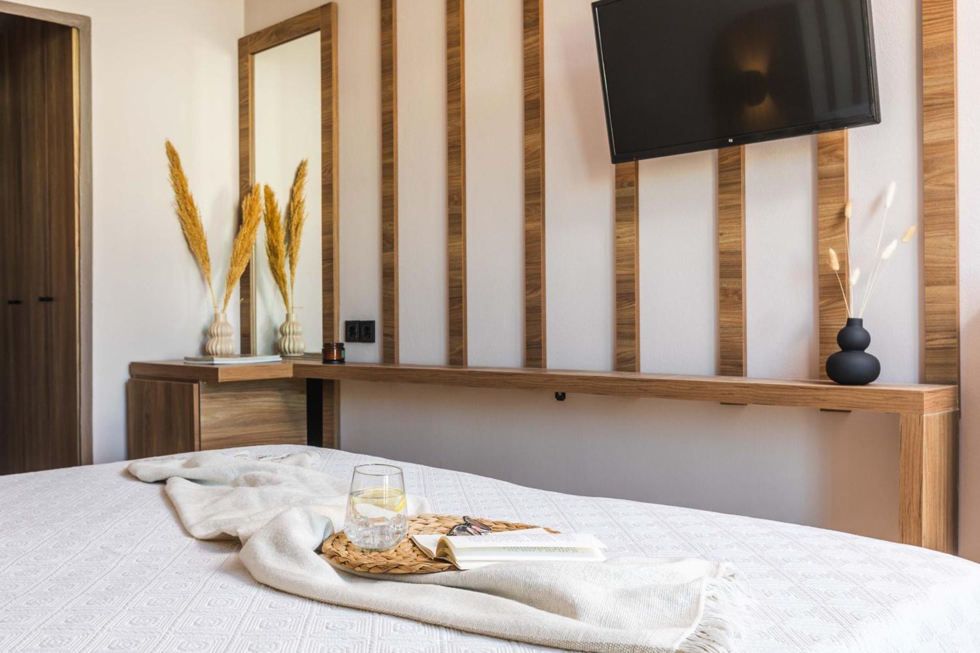 Casa Blue Hotel, Philian Hotels And Resorts Скиатос Экстерьер фото